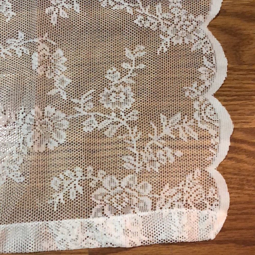 Lace curtain panel 56” wide x 49” long - Picture 3 of 8